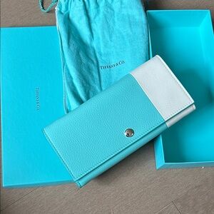 Tiffany & Co. Large New in Box .  2 Tone Tiffany Blue & Off White .